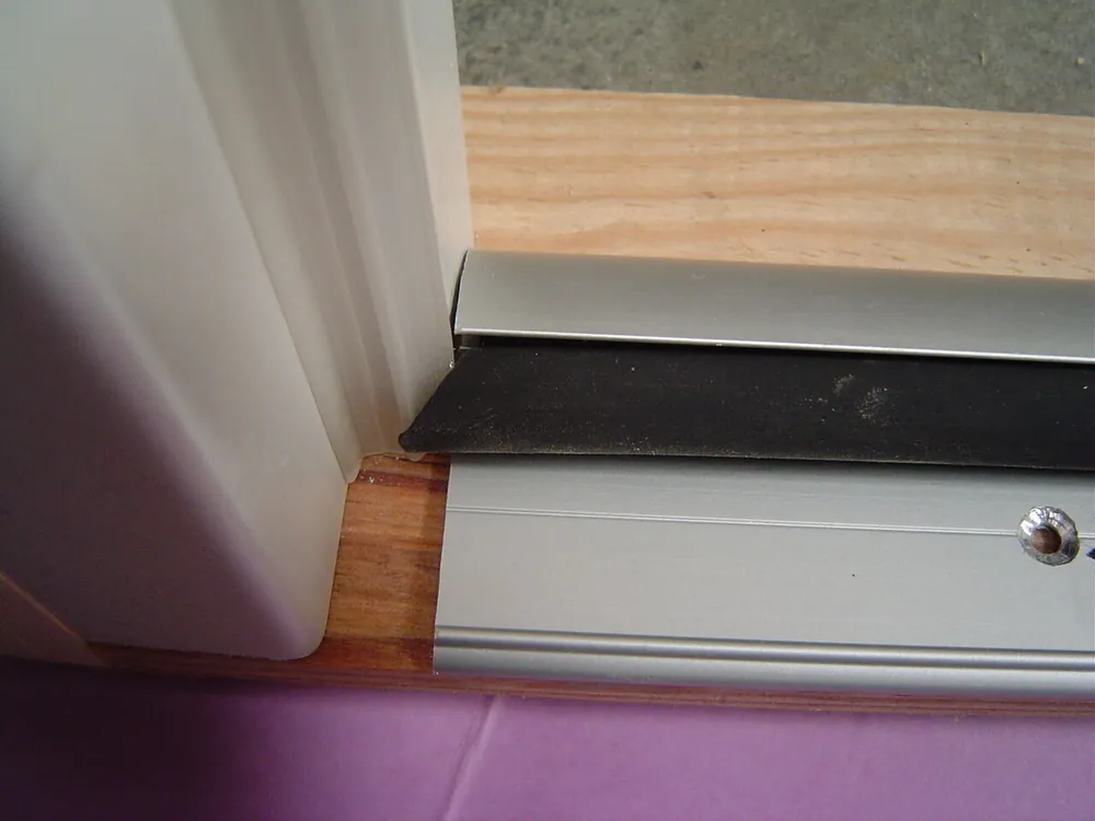 Kit habillage RIGITHERM joint+seuil - Dépêchez-vous