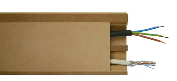 Quantité limitée | Plinthe droite MDF brut passe câbles à couvercle - 18 x 110 mm - 2,44 m