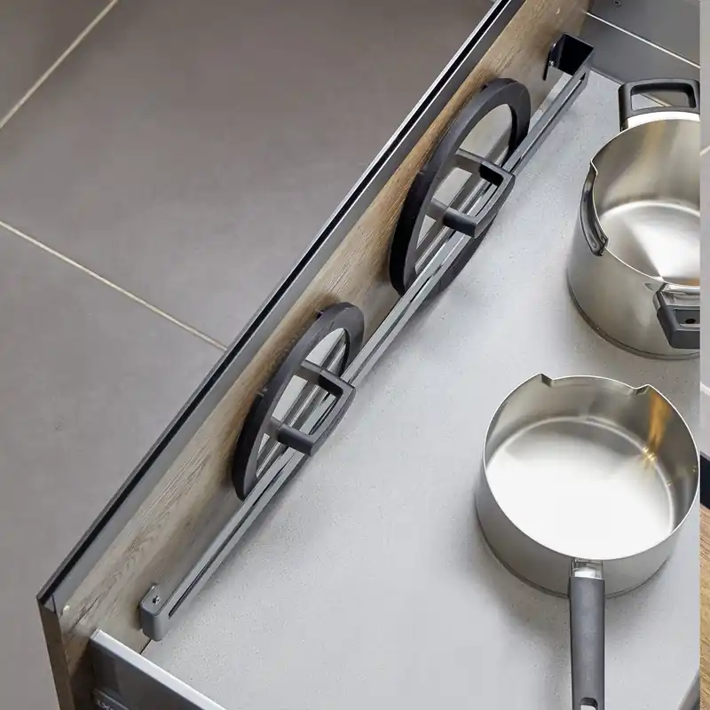 Barre range-couvercles en acier 790 mm - gris orion - Stock presque épuisé