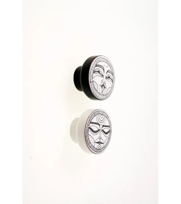Best-seller | Bouton de meuble FACES Noir & Blanc